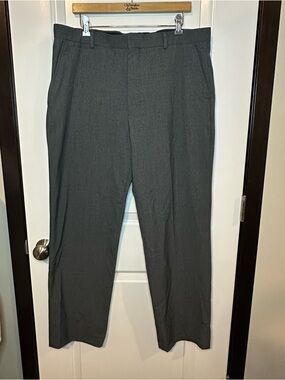 J. Ferrar Charcoal Gray Classic Fit Dress Pants | Men’s 38x32